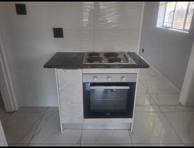 3 BEDROOM PROPERTY TO RENT IN VANDERBIJLPARK SW 5